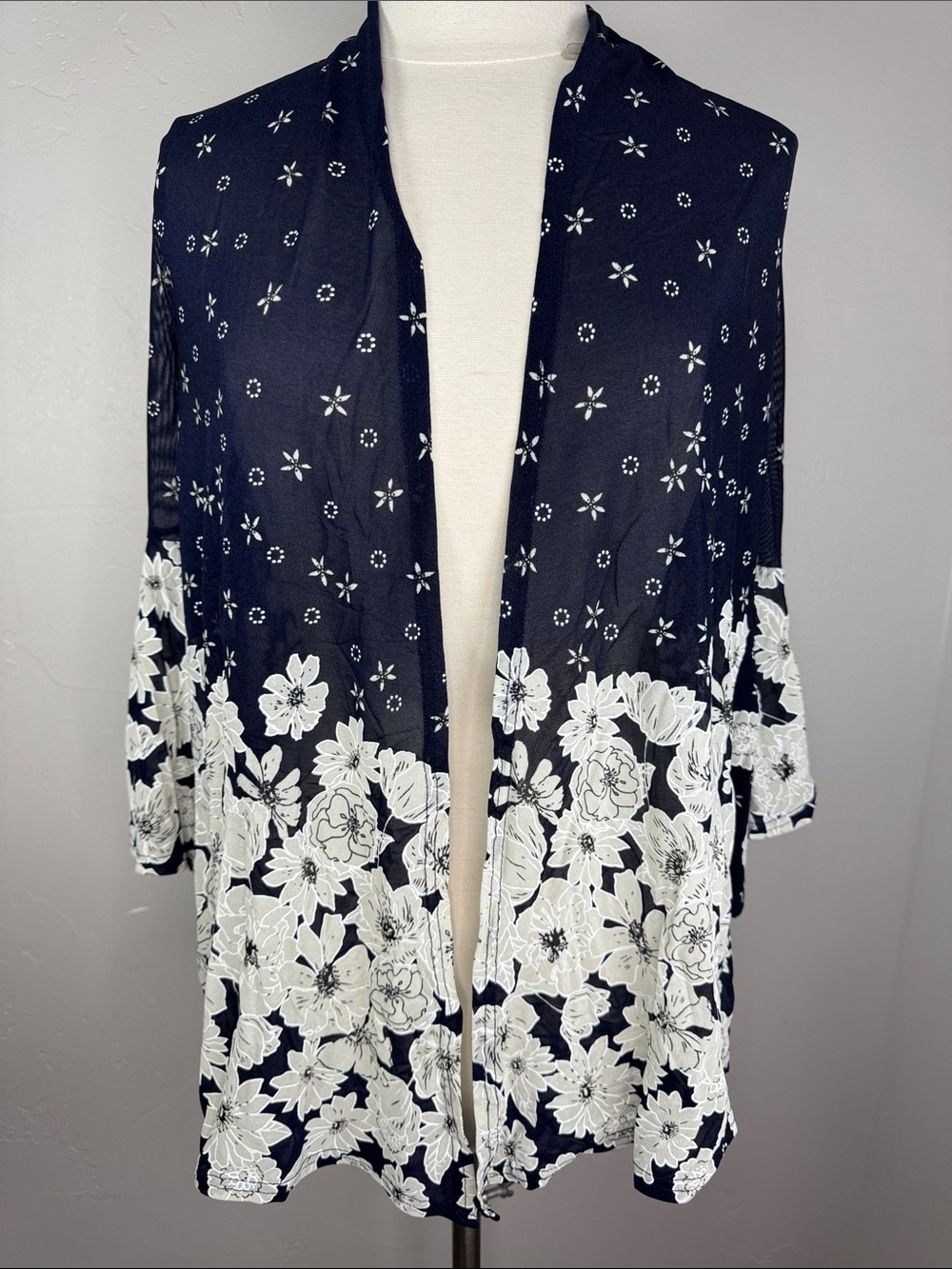 Ember Navy and White Floral Kimono Duster